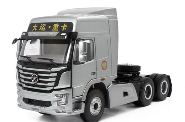 1:24 Scale Diecast Dayun N8V Tractor Unit Collectible Model