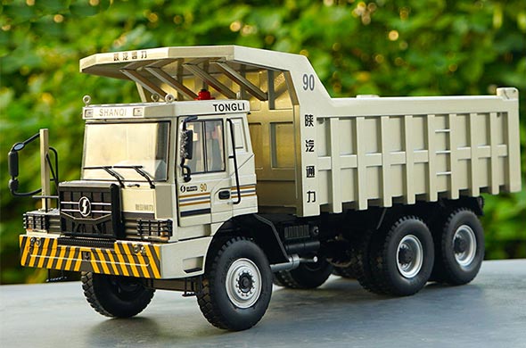 1:24 Scale Diecast Shacman Haul Truck Collectible Model Beige