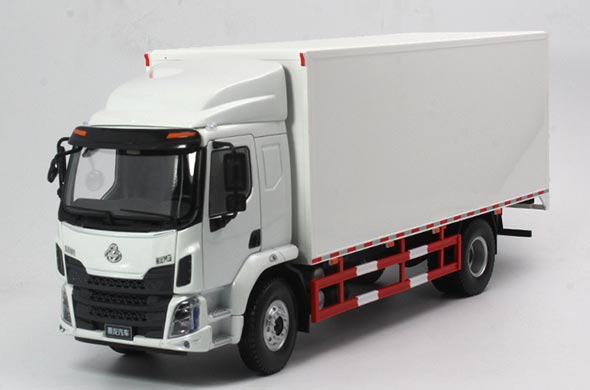 1:24 Scale Diecast Chenglong M3 Box Truck Collectible Model