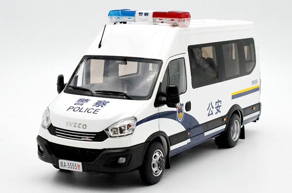 1:24 Scale Diecast Iveco Daily Police Van Collectible Model