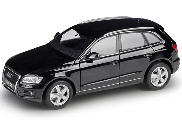 1:24 Scale Diecast Audi Q5 SUV Collectible Model By Welly